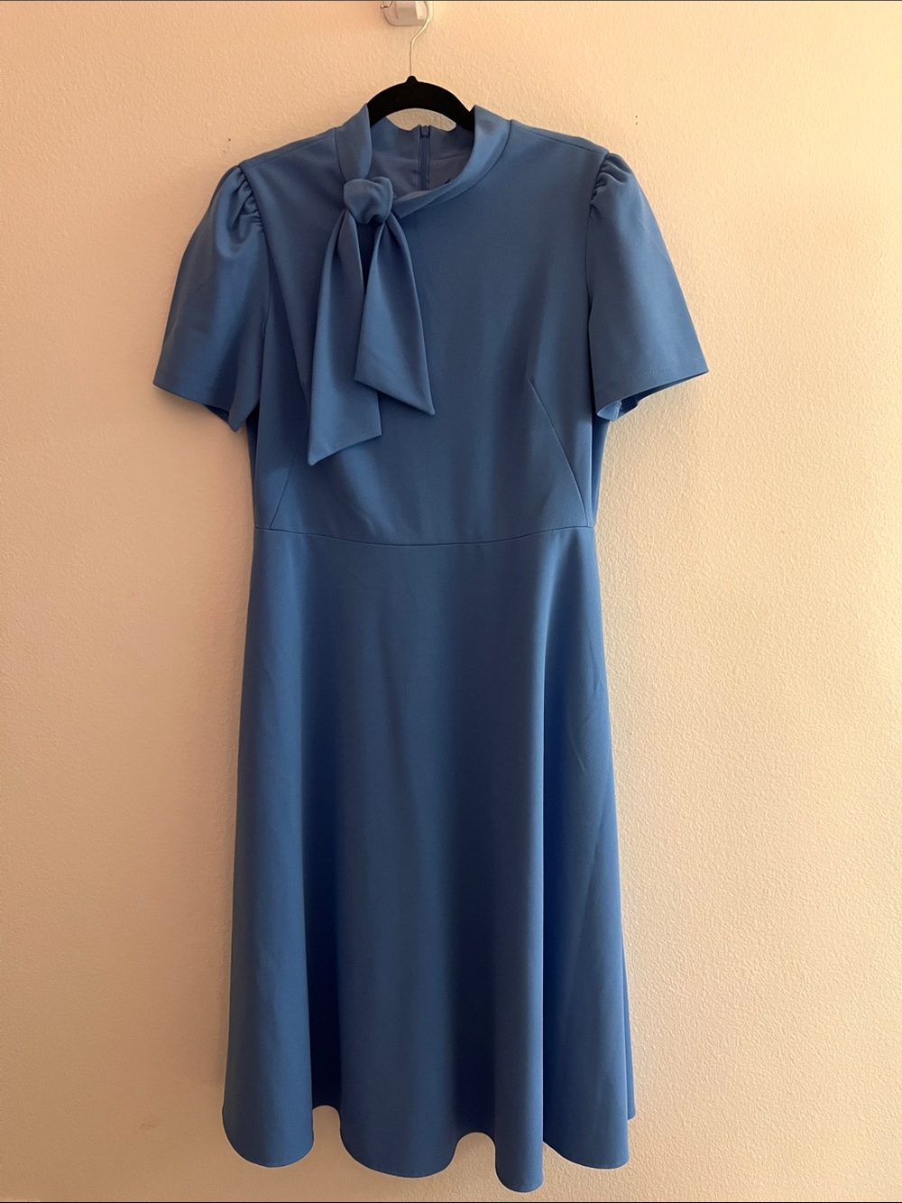 Ivy & Blu Tie-Neck Below Knee Midi Dress in Dusty Blue Size 12